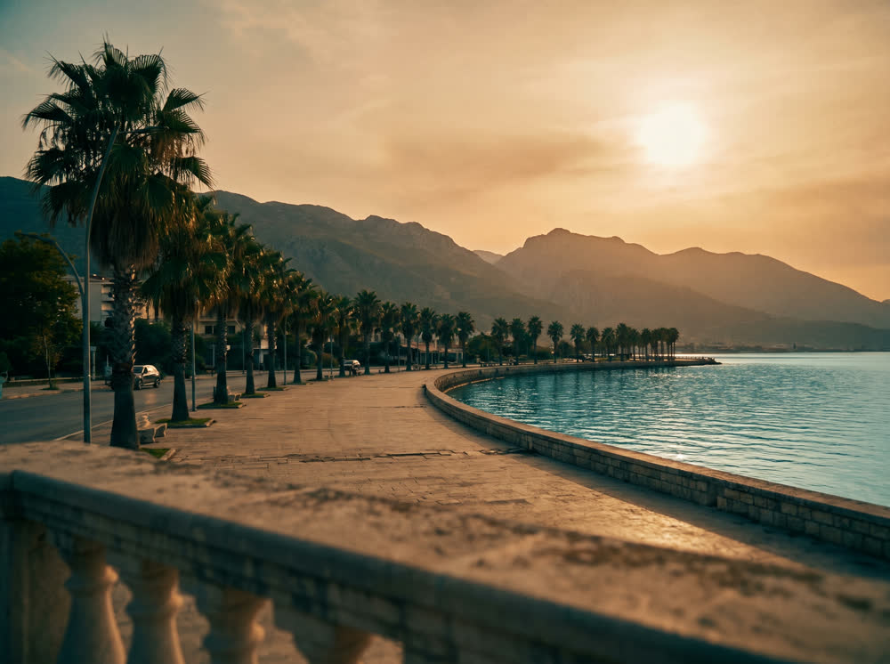 Vlorë, ku takohen dy detet